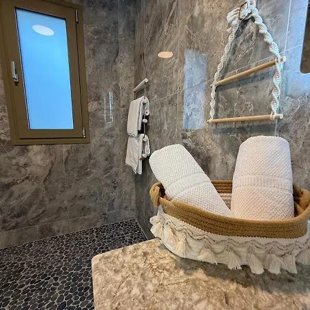 Seaforest Villa, Grand New! 2 Km From