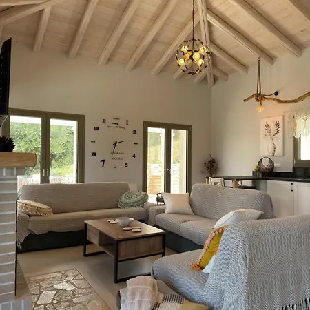 Seaforest Villa, Grand New! 2 Km From