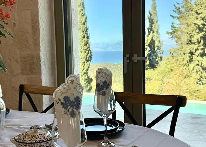 Seaforest Villa, Grand New! 2 Km From *