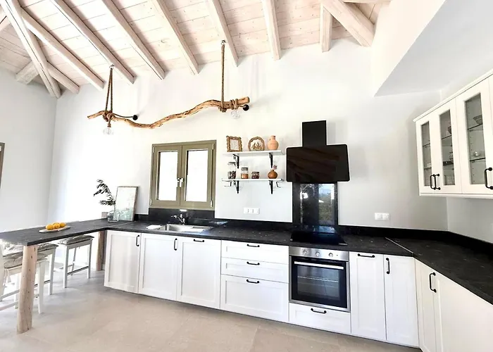 Villa Seaforest Villa, Grand New! 2 Km From