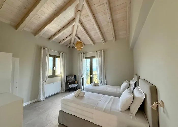 Seaforest Villa, Grand New! 2 Km From Villa